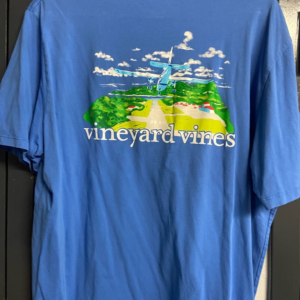 sweet vineyard vines plane and travel pocket graphic tee